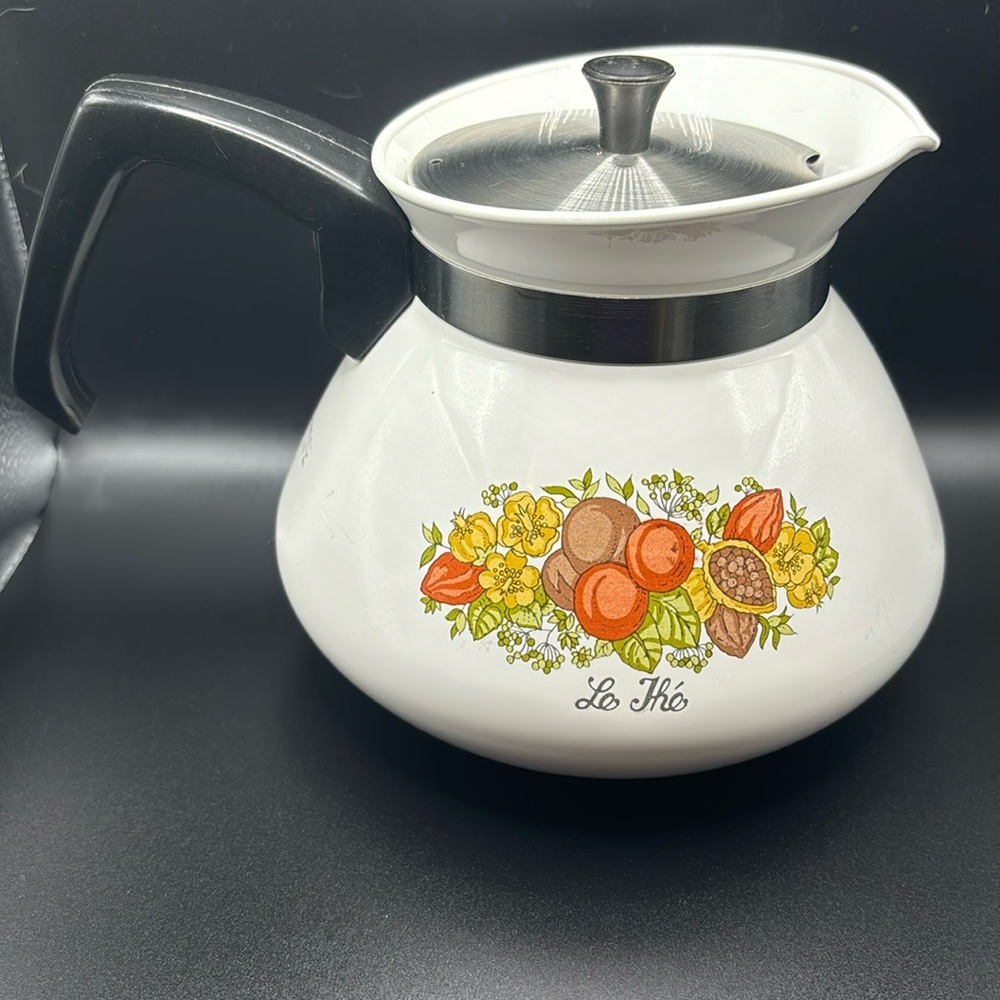 Vintage Corning Ware tea/coffee pot
